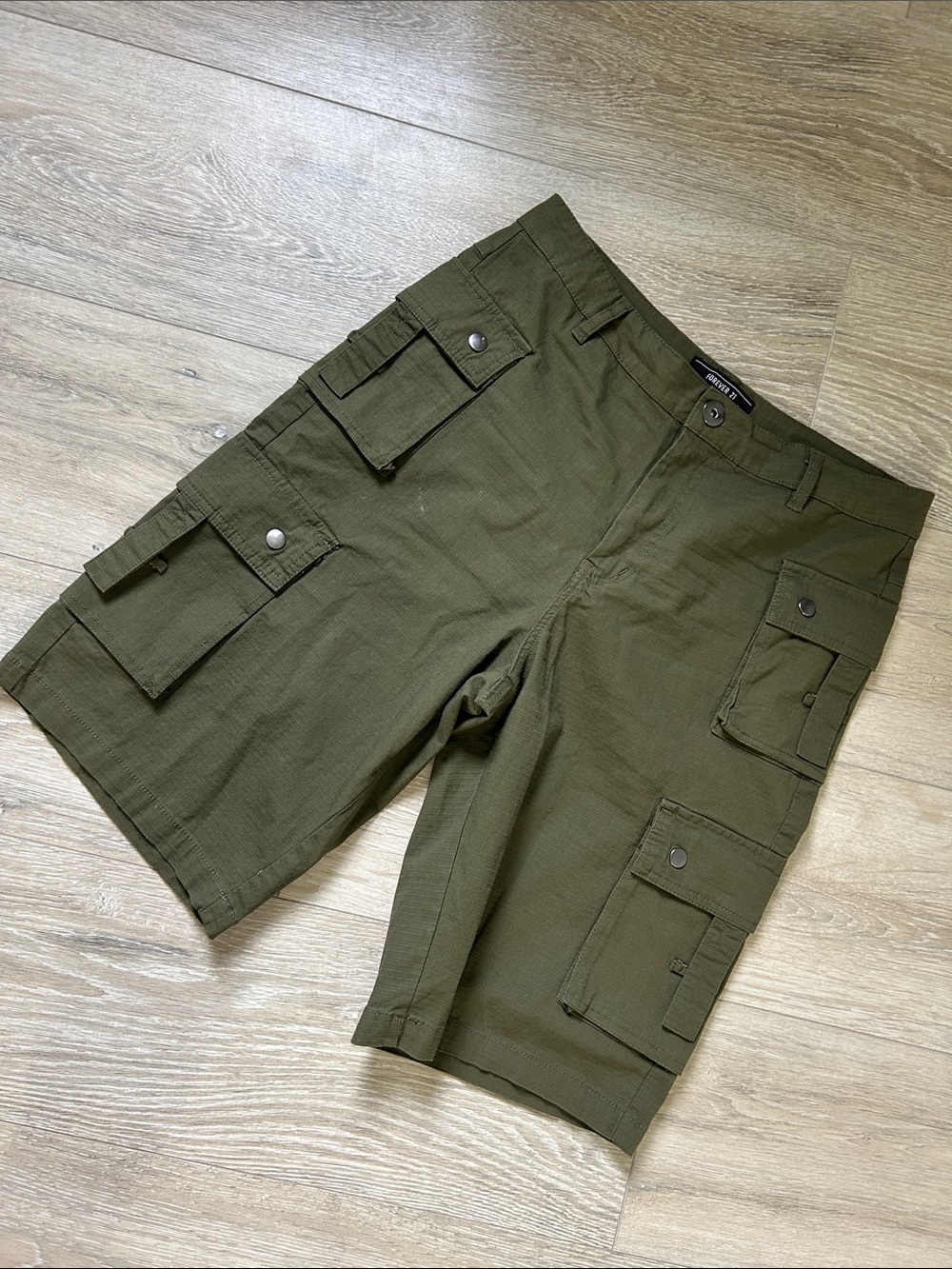 Forever 21 Men's Olive Cargo Pocket Shorts Size 30